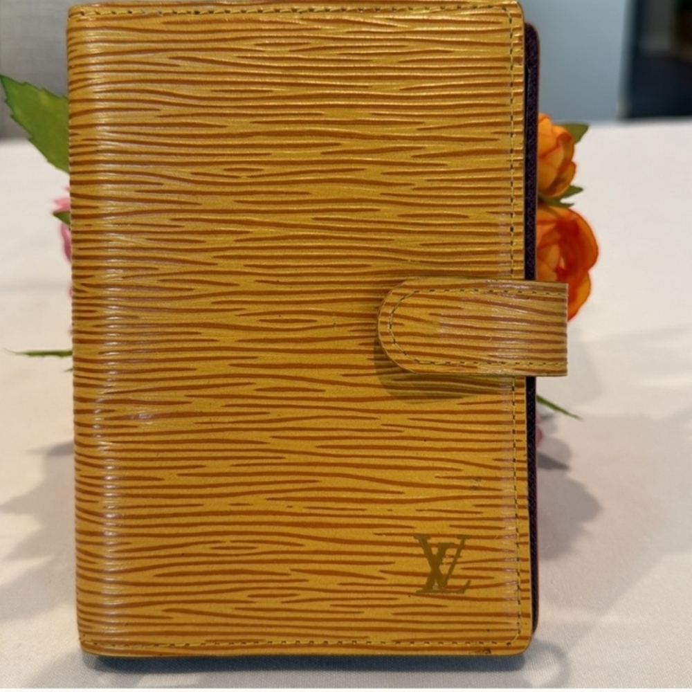 Authentic LV Agenda